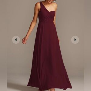 Such a cute maxi dress perfect for formal, prom, bridesmaid, etc.!